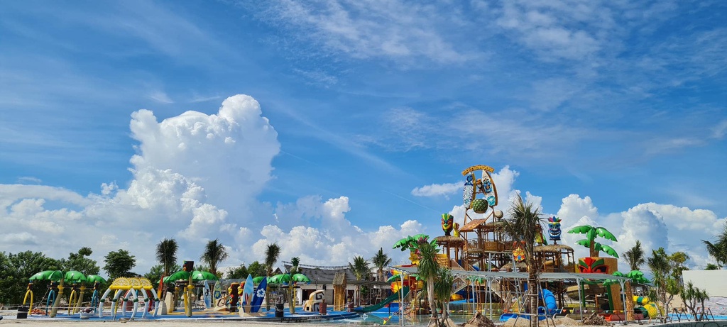 Công viên giải trí Tropicana Park có quy mô 17 ha dự kiến hoàn thành giai đoạn I vào cuối quý IV, hứa hẹn là điểm đến lý tưởng của các gia đình dịp cuối tuần.